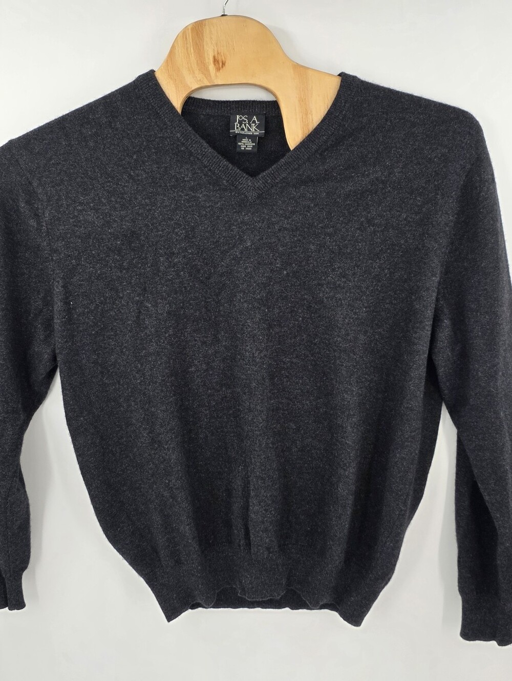 Jos A Bank 100% Cashmere Large L Vneck Pullover Sweater Men's Gray